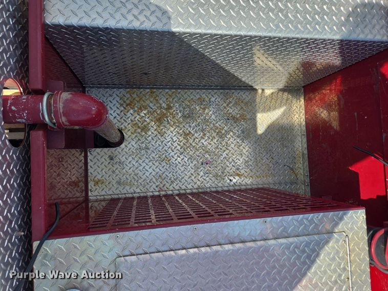 image for item YA0468 2000 Pierce pumper fire truck