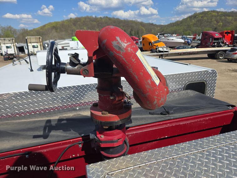 image for item YA0468 2000 Pierce pumper fire truck