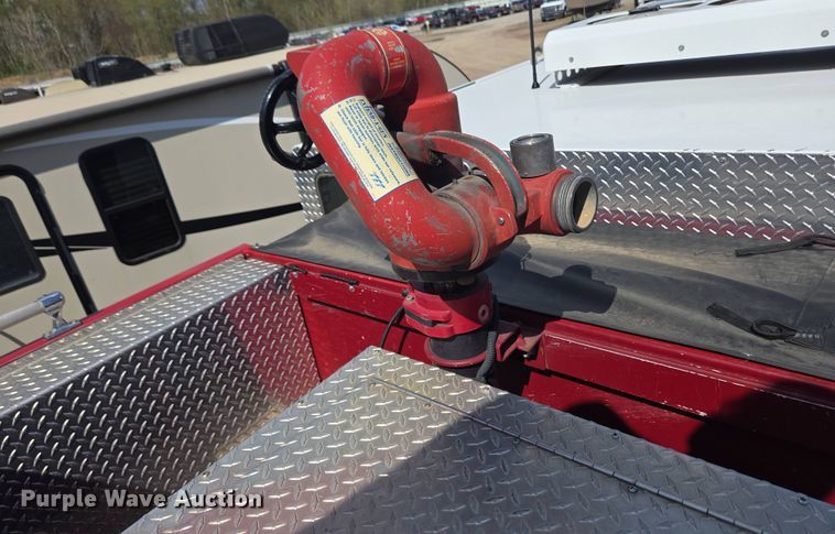 image for item YA0468 2000 Pierce pumper fire truck