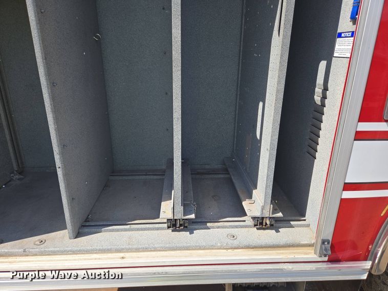 image for item YA0468 2000 Pierce pumper fire truck