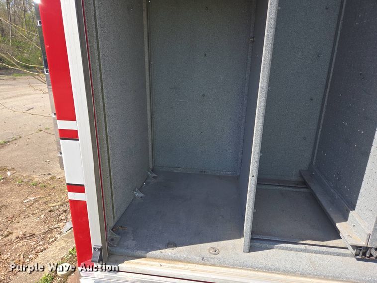 image for item YA0468 2000 Pierce pumper fire truck