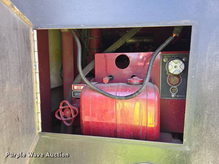 image for item YA0468 2000 Pierce pumper fire truck