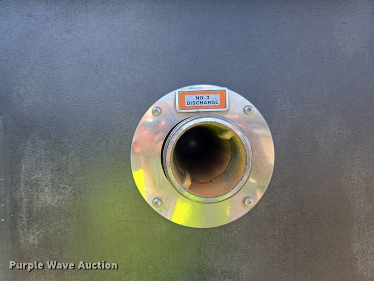 image for item YA0468 2000 Pierce pumper fire truck