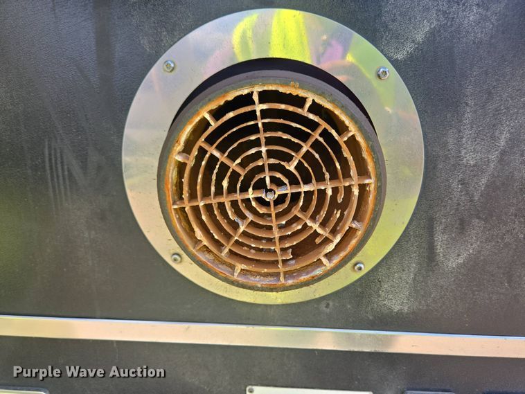 image for item YA0468 2000 Pierce pumper fire truck