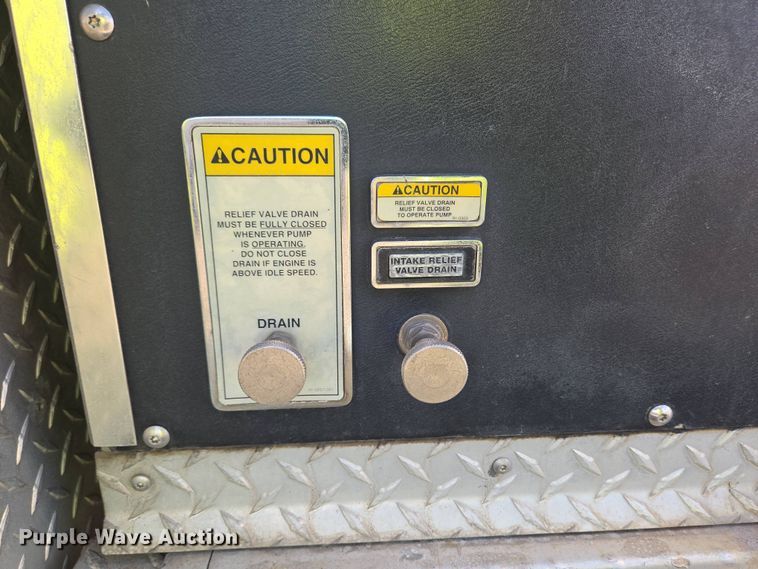 image for item YA0468 2000 Pierce pumper fire truck