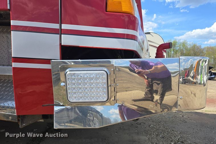 image for item YA0468 2000 Pierce pumper fire truck