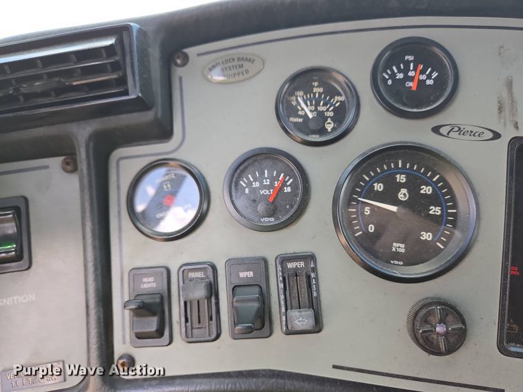 image for item YA0468 2000 Pierce pumper fire truck