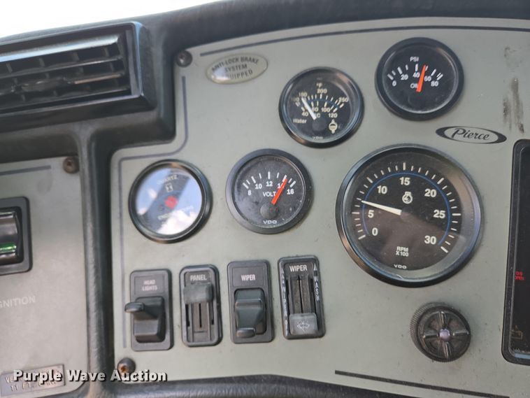 image for item YA0468 2000 Pierce pumper fire truck