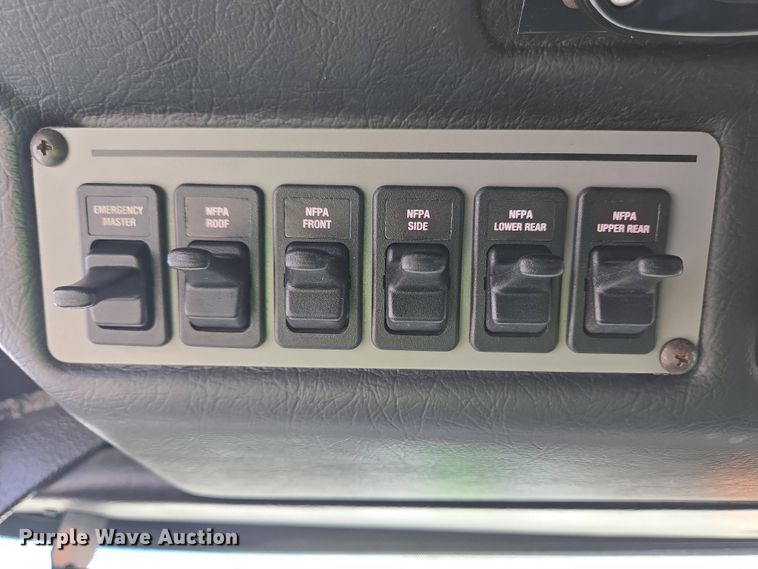 image for item YA0468 2000 Pierce pumper fire truck