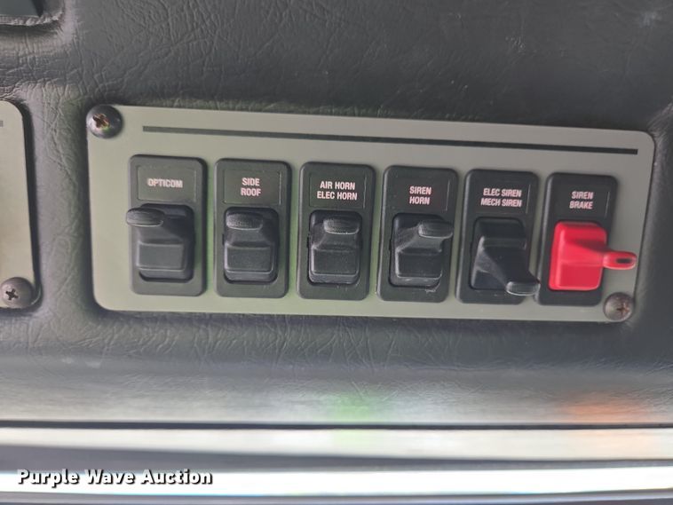 image for item YA0468 2000 Pierce pumper fire truck