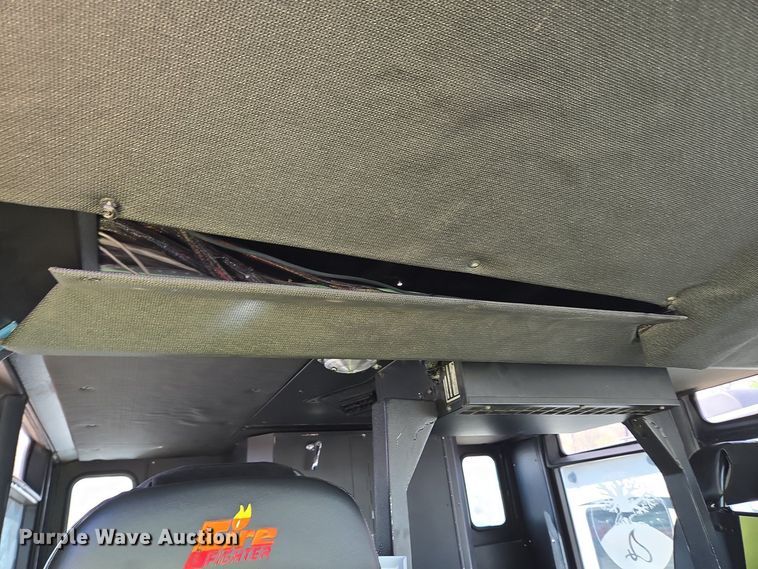 image for item YA0468 2000 Pierce pumper fire truck