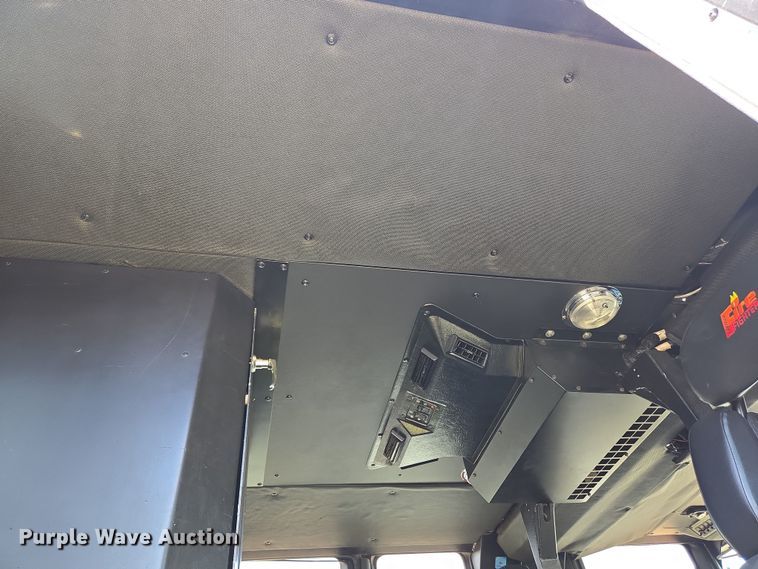 image for item YA0468 2000 Pierce pumper fire truck