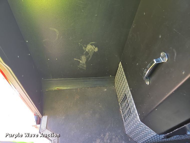 image for item YA0468 2000 Pierce pumper fire truck