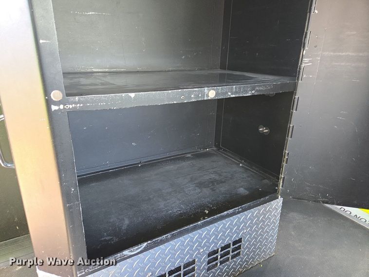 image for item YA0468 2000 Pierce pumper fire truck