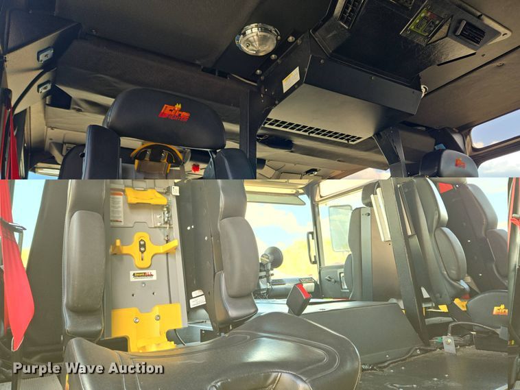 image for item YA0468 2000 Pierce pumper fire truck