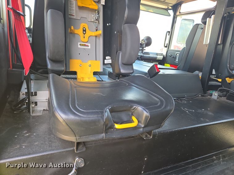 image for item YA0468 2000 Pierce pumper fire truck