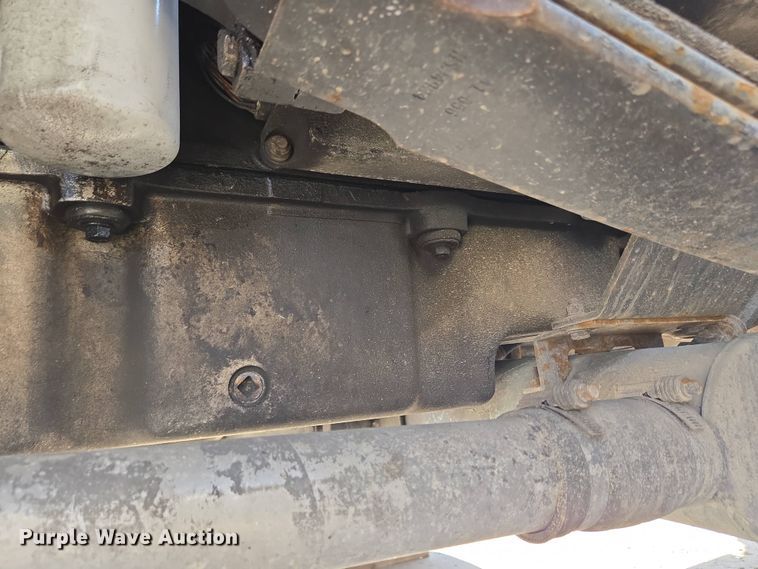 image for item YA0468 2000 Pierce pumper fire truck