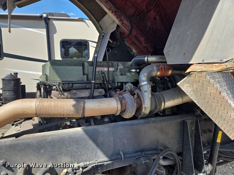 image for item YA0468 2000 Pierce pumper fire truck