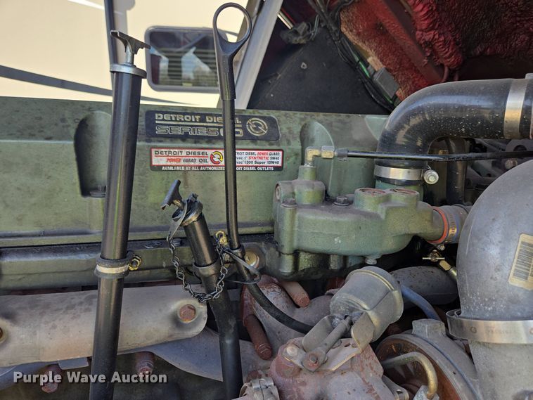 image for item YA0468 2000 Pierce pumper fire truck