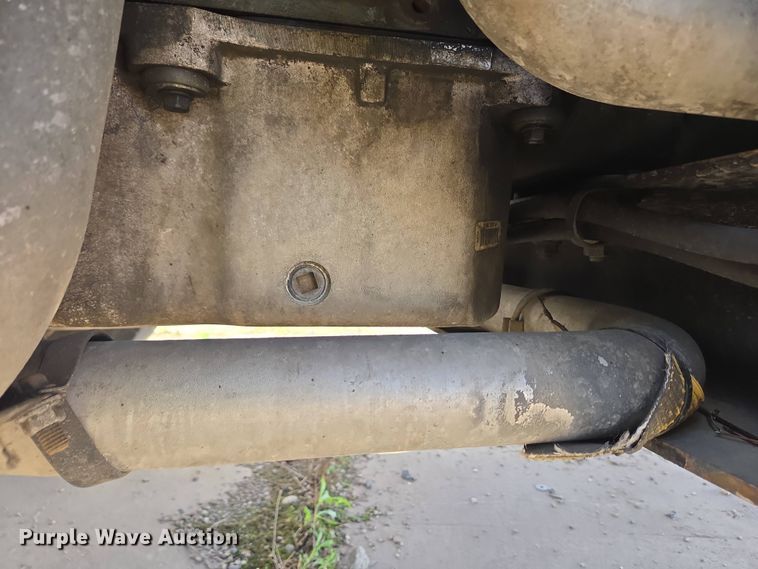 image for item YA0468 2000 Pierce pumper fire truck