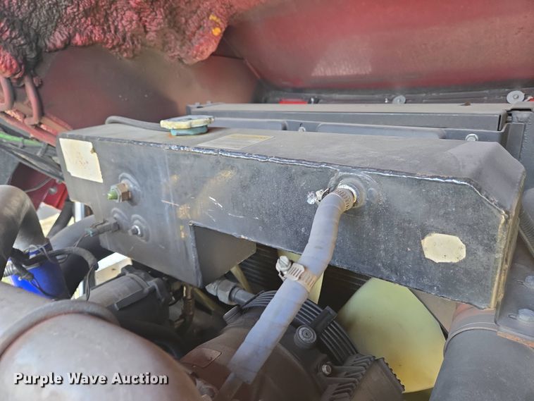 image for item YA0468 2000 Pierce pumper fire truck