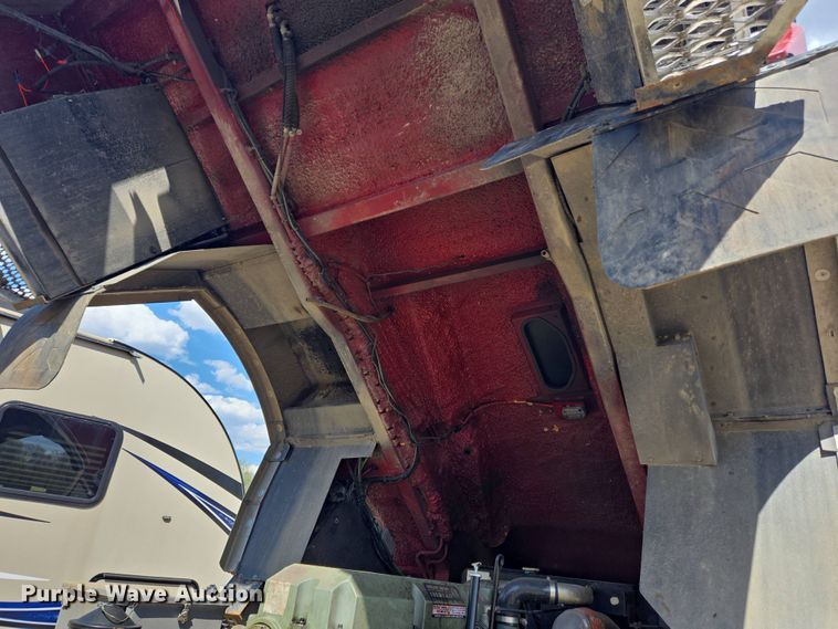 image for item YA0468 2000 Pierce pumper fire truck