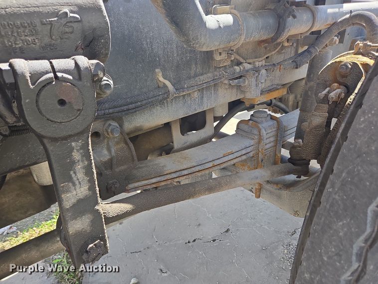 image for item YA0468 2000 Pierce pumper fire truck