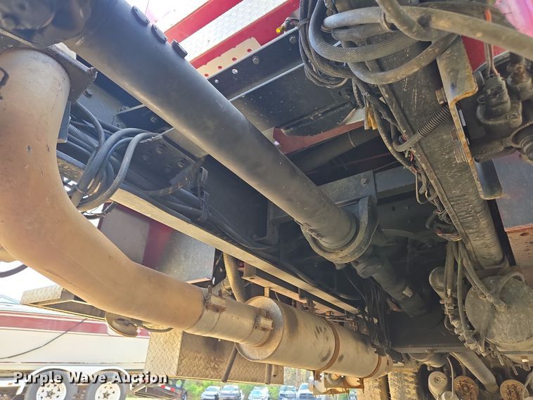 image for item YA0468 2000 Pierce pumper fire truck