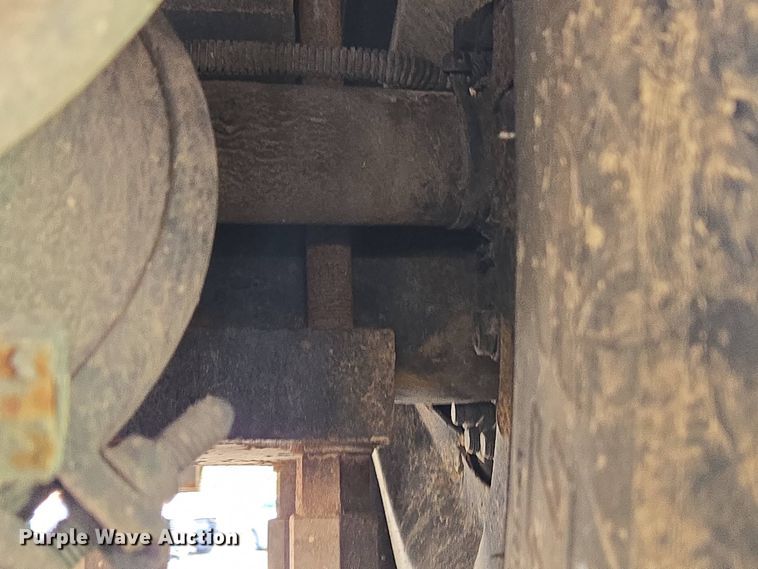 image for item YA0468 2000 Pierce pumper fire truck