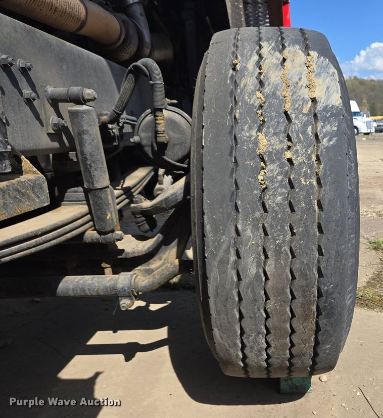 image for item YA0468 2000 Pierce pumper fire truck