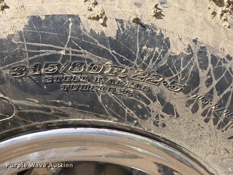 image for item YA0468 2000 Pierce pumper fire truck