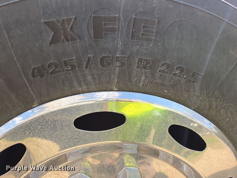 image for item YA0468 2000 Pierce pumper fire truck