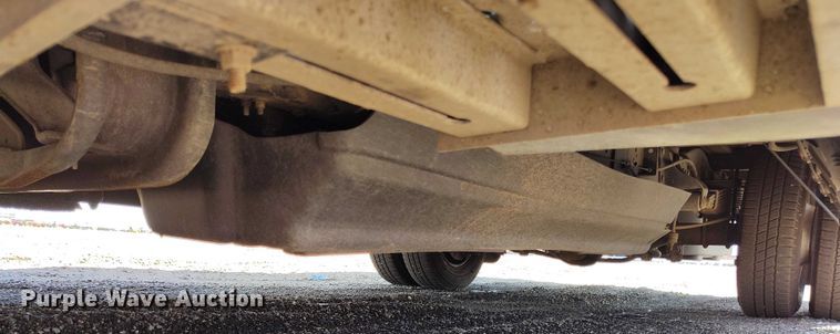 image for item YA0635 2022 Ford E450 shuttle bus