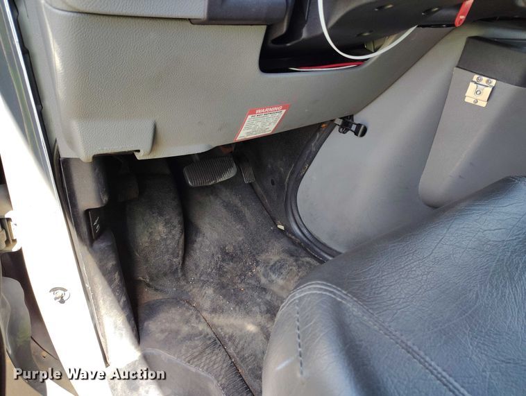 image for item YA0635 2022 Ford E450 shuttle bus