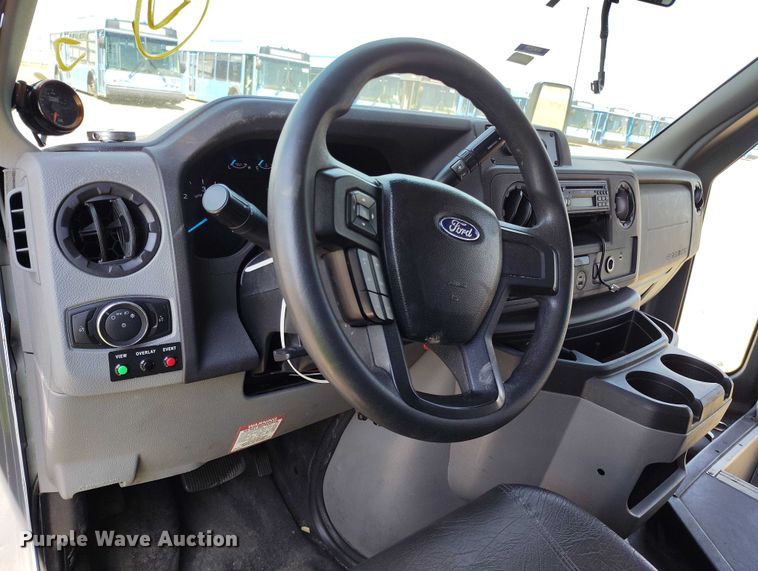 image for item YA0635 2022 Ford E450 shuttle bus