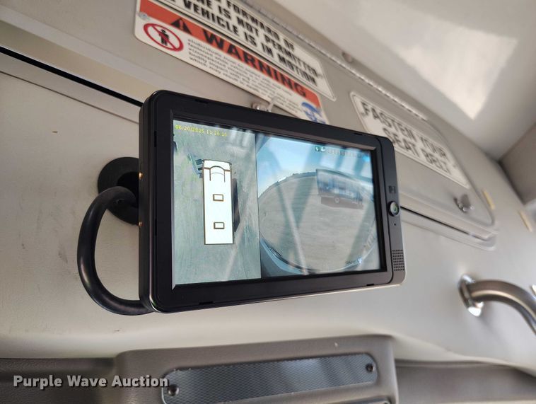 image for item YA0635 2022 Ford E450 shuttle bus