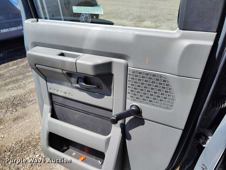 image for item YA0635 2022 Ford E450 shuttle bus