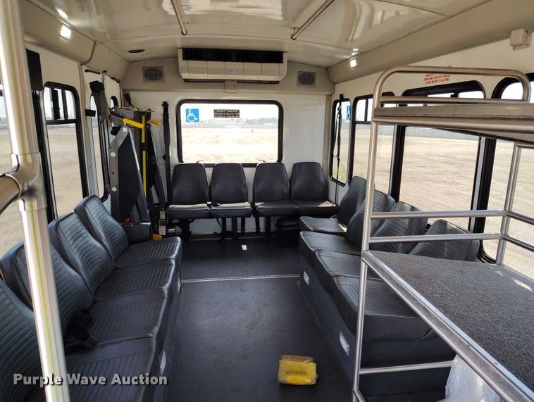 image for item YA0635 2022 Ford E450 shuttle bus