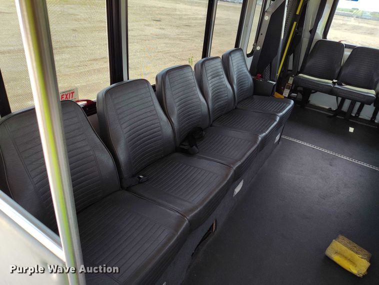 image for item YA0635 2022 Ford E450 shuttle bus