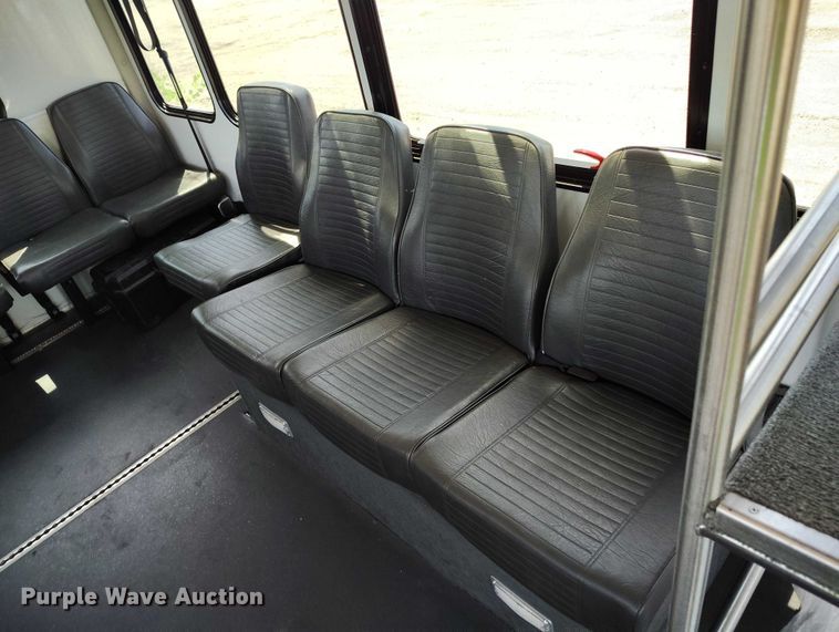 image for item YA0635 2022 Ford E450 shuttle bus