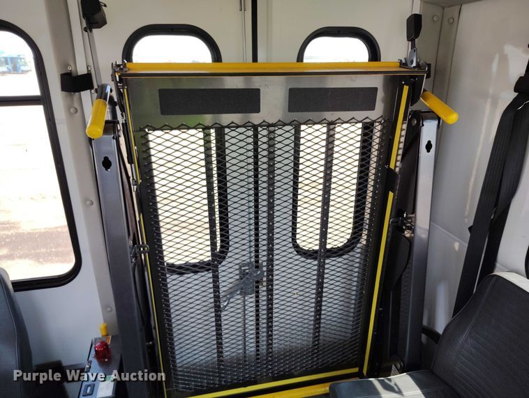 image for item YA0635 2022 Ford E450 shuttle bus