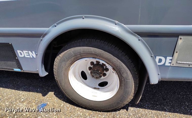 image for item YA0635 2022 Ford E450 shuttle bus