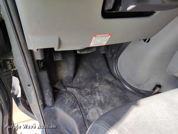 image for item YA0636 2022 Ford E450 shuttle bus