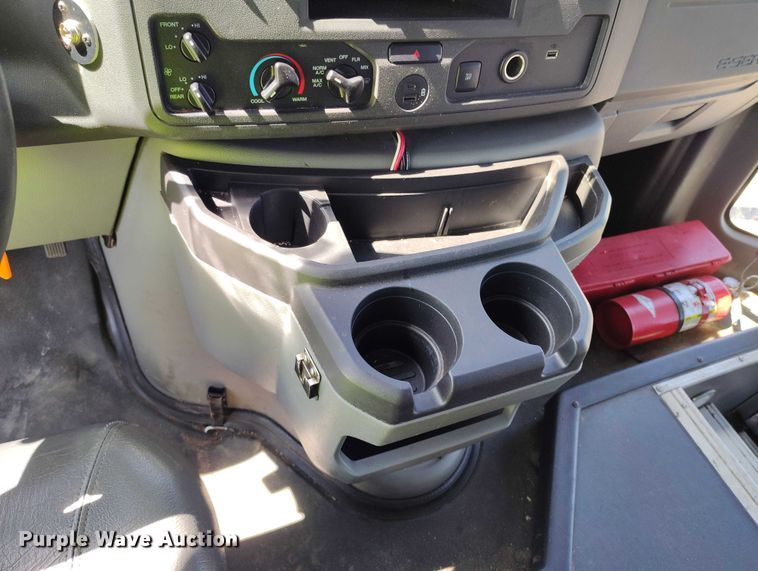 image for item YA0636 2022 Ford E450 shuttle bus