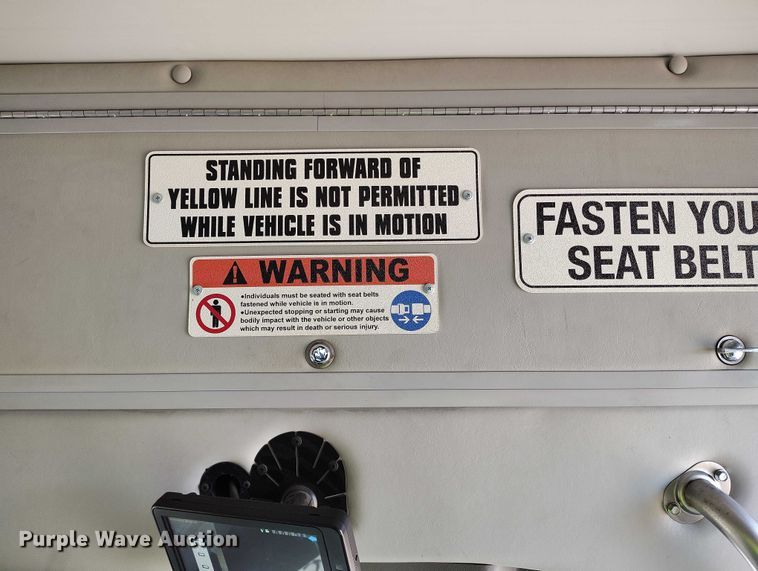 image for item YA0636 2022 Ford E450 shuttle bus