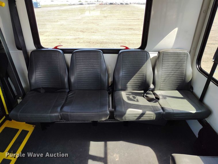 image for item YA0636 2022 Ford E450 shuttle bus