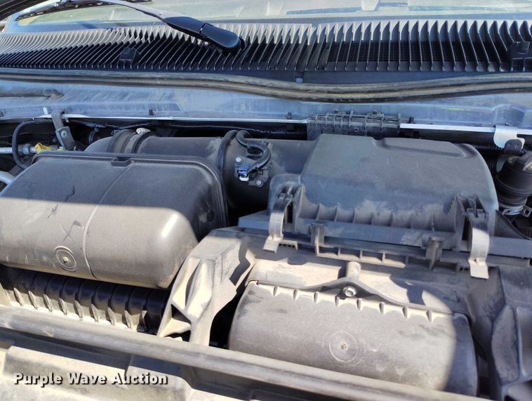 image for item YA0636 2022 Ford E450 shuttle bus