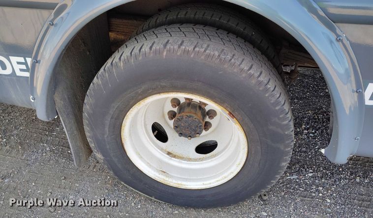 image for item YA0636 2022 Ford E450 shuttle bus