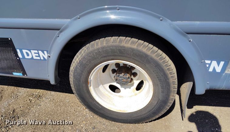 image for item YA0636 2022 Ford E450 shuttle bus