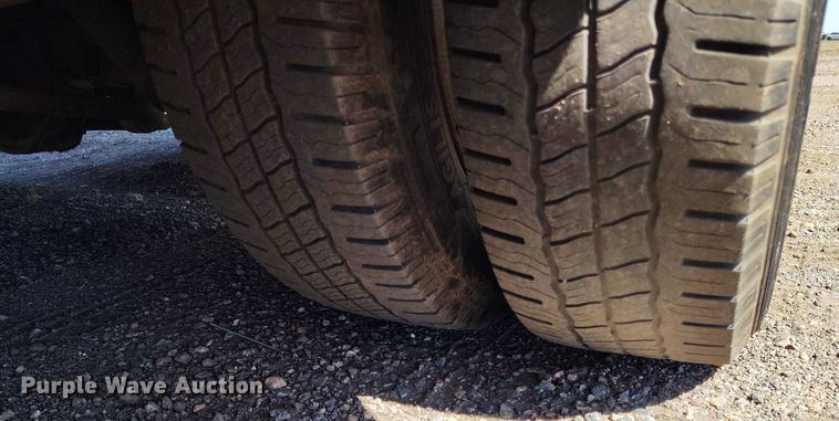 image for item YA0636 2022 Ford E450 shuttle bus